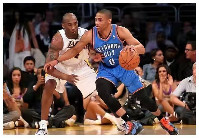 科比第二个三连冠被谁阻止了?与詹姆斯有关?寻找真相.