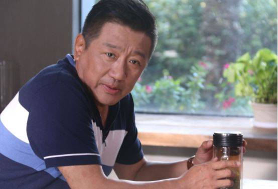 现在他们也依然受到人们的喜爱,比如张嘉译就是其中之一,这个超帅的