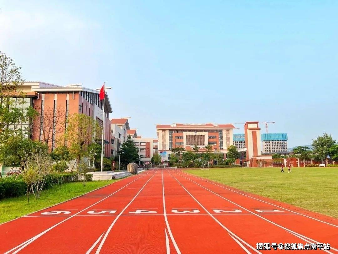 漳州(建发璞云)售楼处电话→售楼中心首页网站→楼盘百科详情→24小时