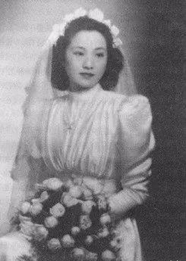 爱情最好的样子:丈夫疯了22年,妻子瘫了27年,58年婚姻生死不离_王元化