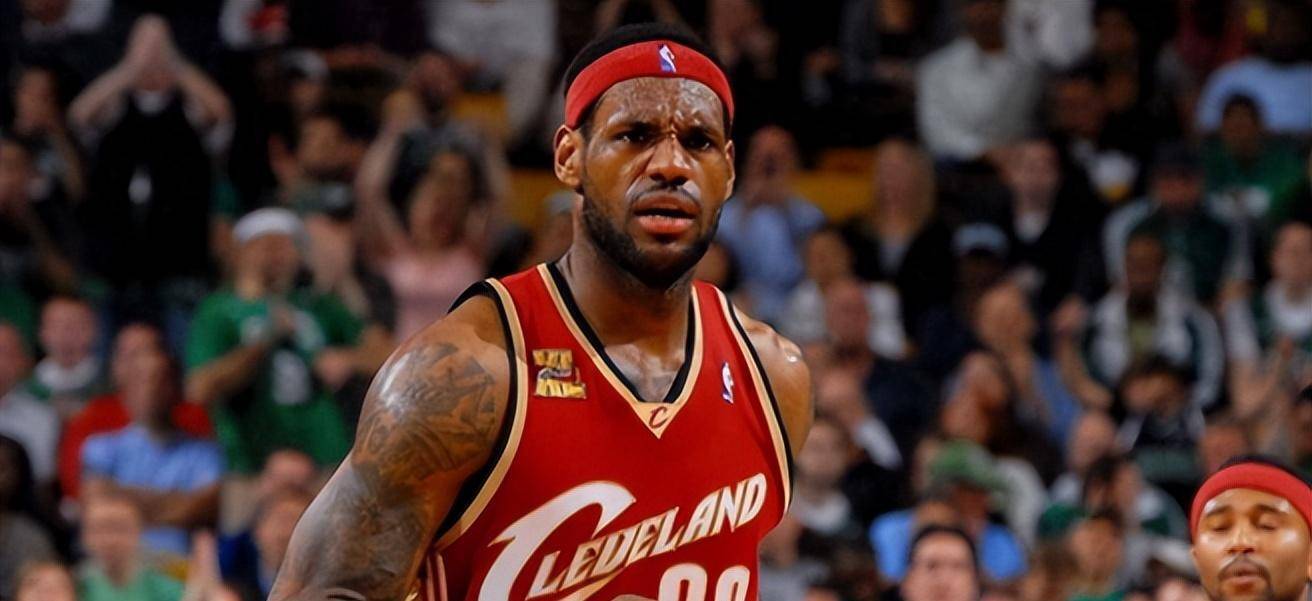 有一点要说的是,詹姆斯的5项记录根本无法被打破,后辈只能仰望.