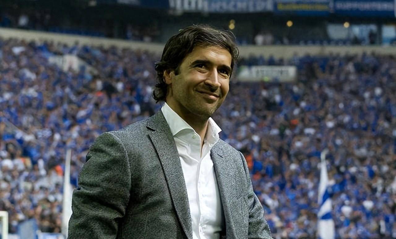 劳尔难以相比齐达内,赛季末恐离开皇马自谋出路_主帅_卡斯蒂亚_成绩