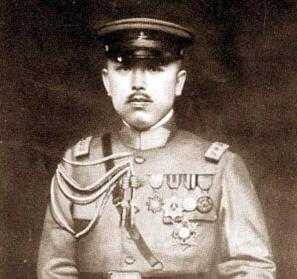 原创他是云南著名将领34岁遭暗杀不幸去世孙子如今成明星火遍全国