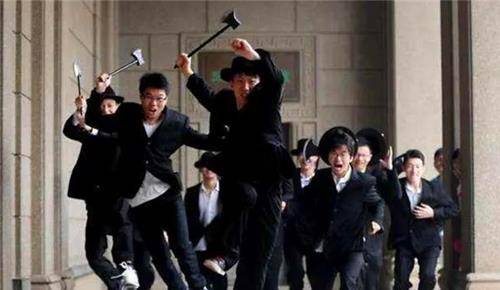 原创王亚樵成立斧头帮后干的第一票一战成名整个上海滩都噤若寒蝉