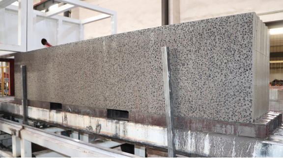 陶粒墙板具有抗压强度高,抗弯荷载,抗冲击,保温,防火等优点.