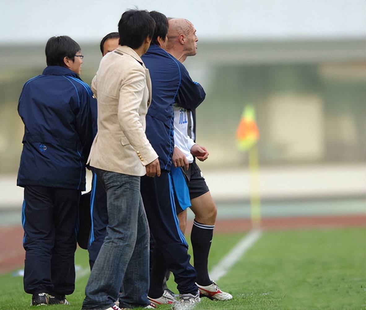 原创大连足球史上今天2007年中超首轮扬戈维奇破门染红实德10金德