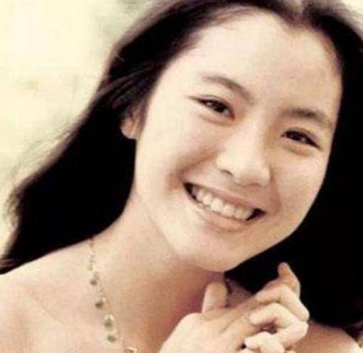 原创成龙迷恋米雪8年成弃妇后怒拍时尚片现65岁无人敢娶