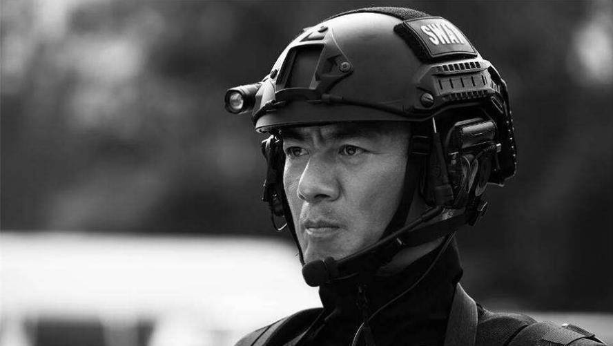 从刘欢保镖到"兵王",吴京曾是手下败将,任天野靠什么完成逆袭_生活