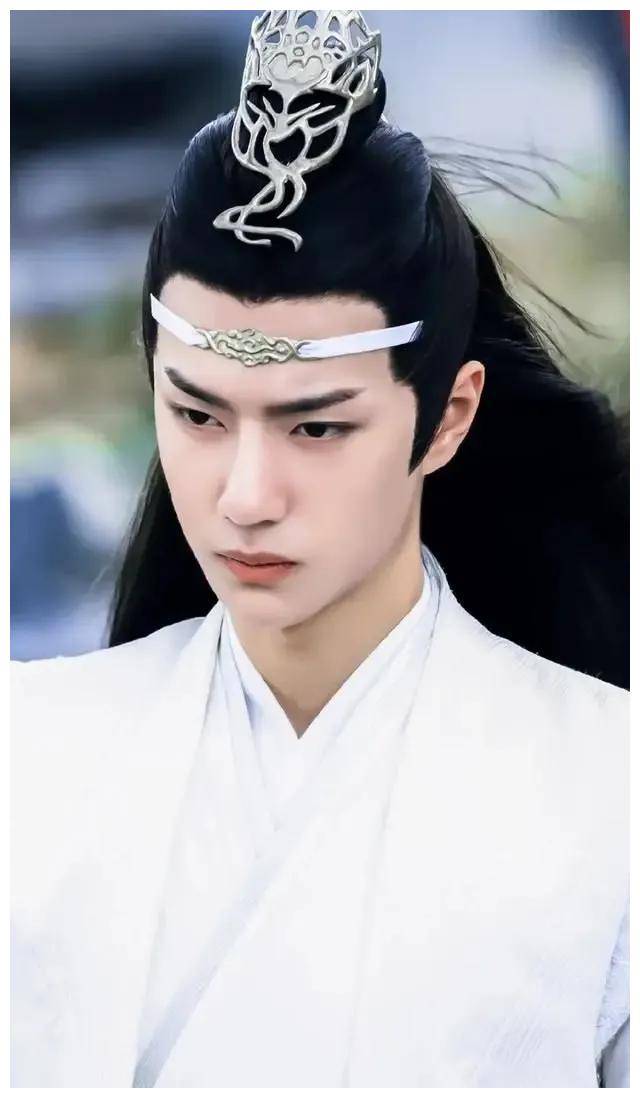肖战与王一博粉丝之争,何时了结?终结对立,共享明星魅力!