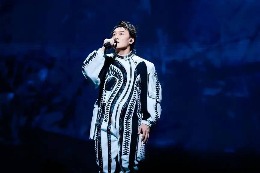 【西安】陈奕迅 fear and dreams 世界巡回演唱会(河马票务)_eason