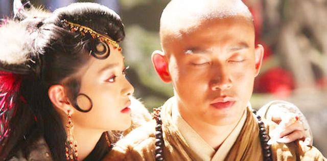 全篇故事中,一共出现了8个女妖精,盘丝洞的蜘蛛精姐妹们,荆棘岭的杏