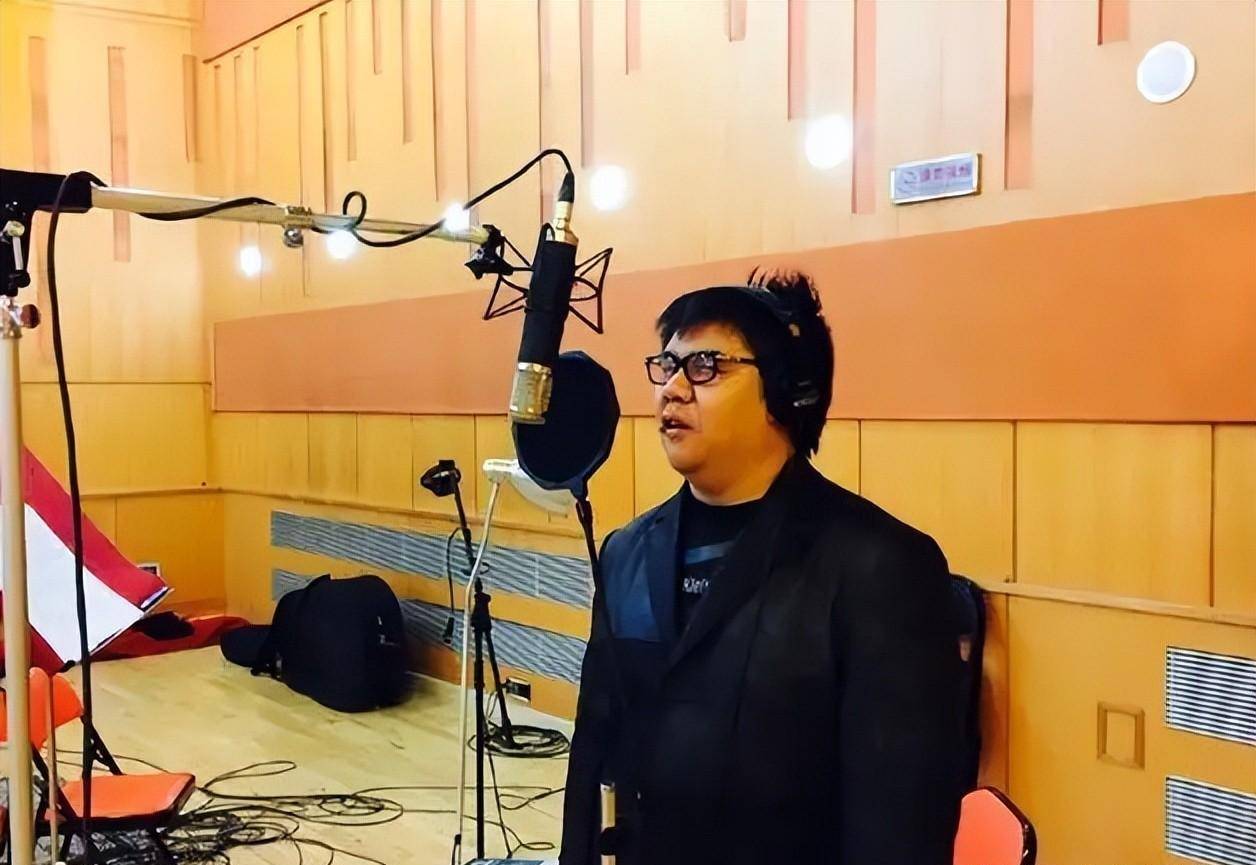 原创不可一世的盲人歌手杨光也走到了早前