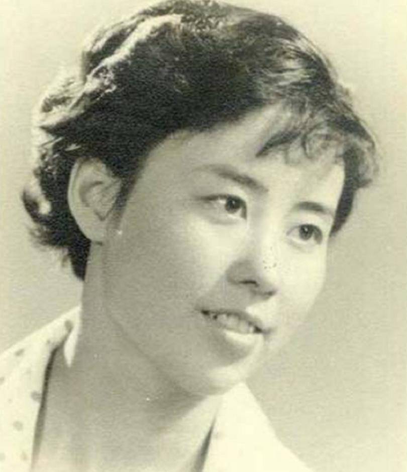 女乒名将邱钟惠:她是世界冠军,离婚又再婚,曾在莫斯科摆地摊_乒乓球_