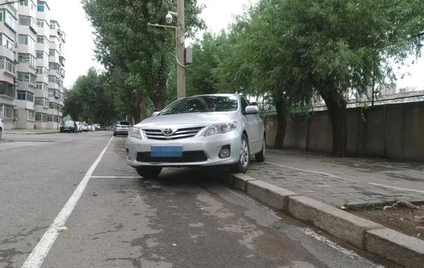 一招教你轿车也能无伤上马路牙子停车!_搜狐汽车_搜狐网