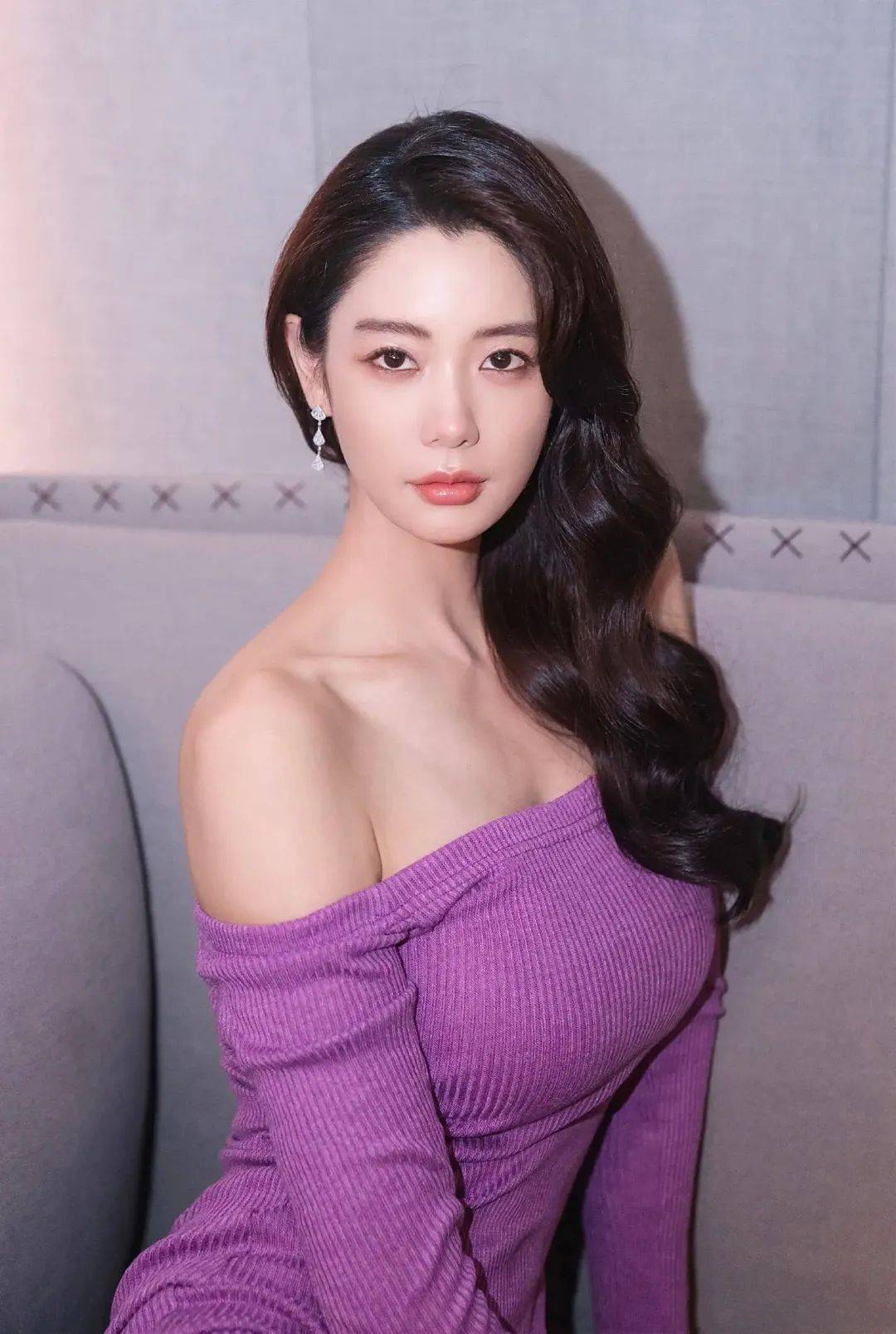 原创亚洲第一美女克拉拉到底有什么魅力当她穿上紧身裙后网友流口水了