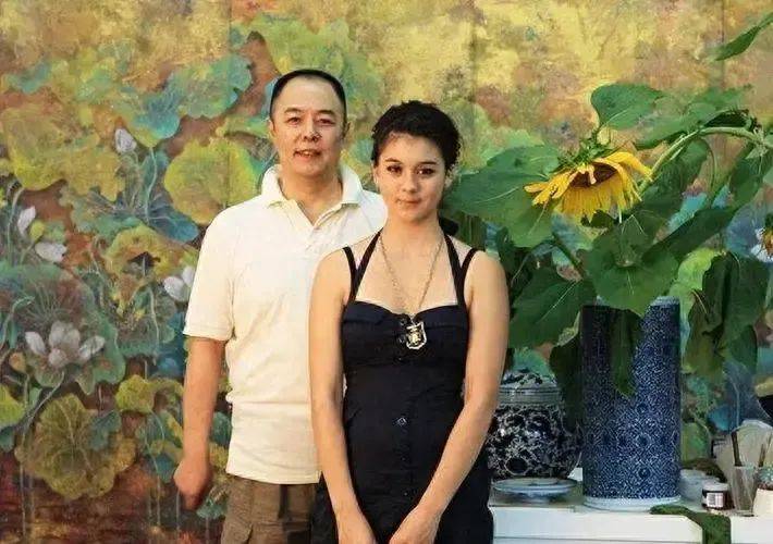 原创张铁林的混血女儿美到犯规鹰钩鼻大眼睛欧美范十足