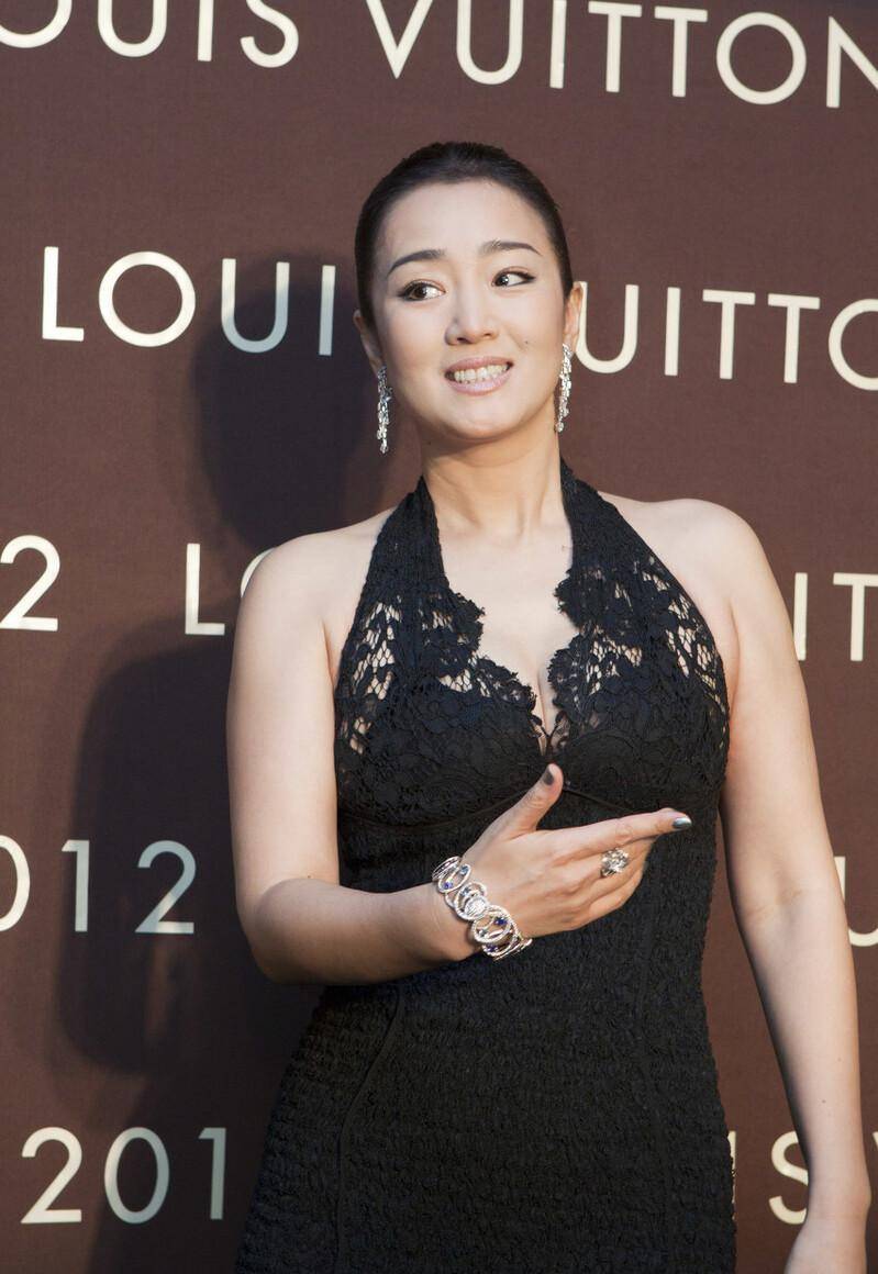 时尚女星巩俐,就是这么霸道,拒绝导演邀请上台,却圈粉无数