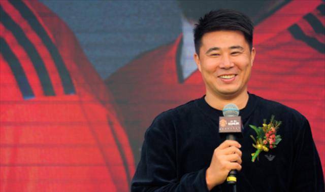 原创董方卓近况为了赚钱代言整容机构定居厦门养伤35岁喜得贵子