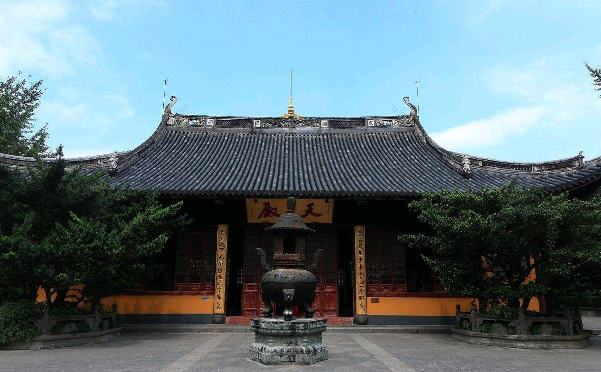 上海徐汇龙华古镇:千年历史的江南水乡画卷_建筑_如龙_游客