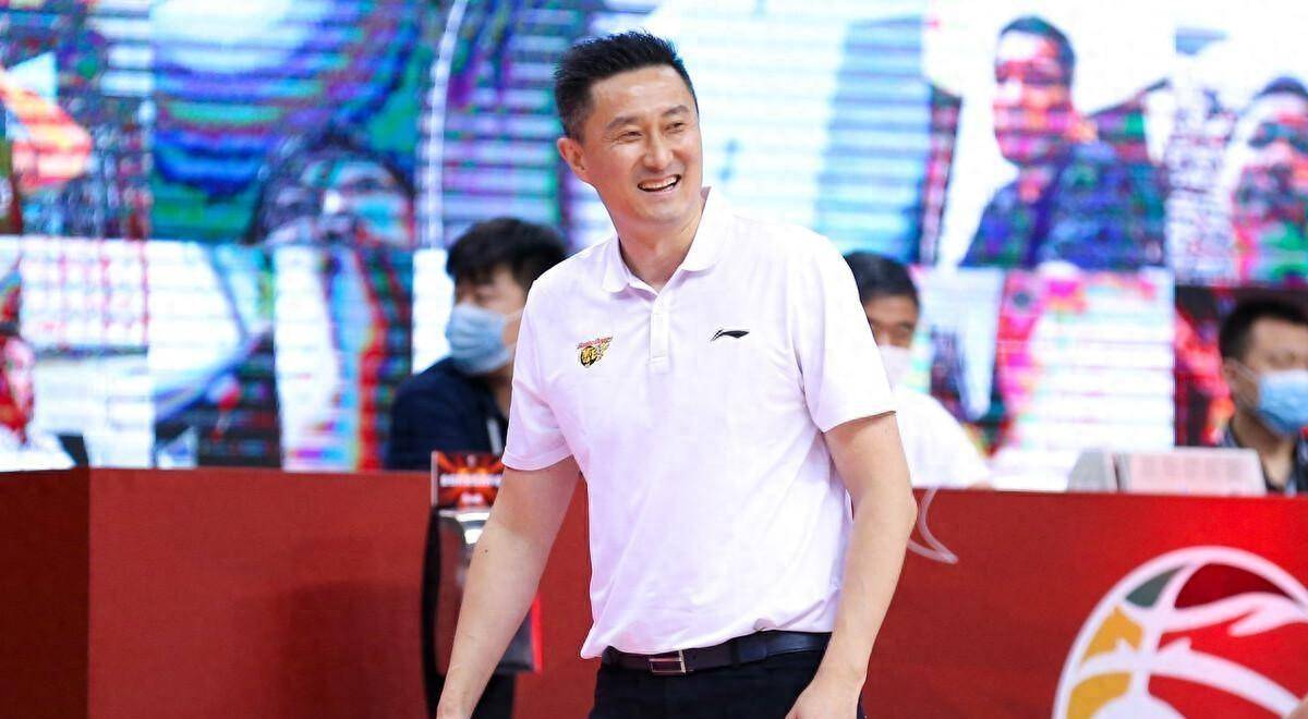 原创恭喜杜锋恭喜朱芳雨广东大外援重大突破徐杰胡明轩双喜临门