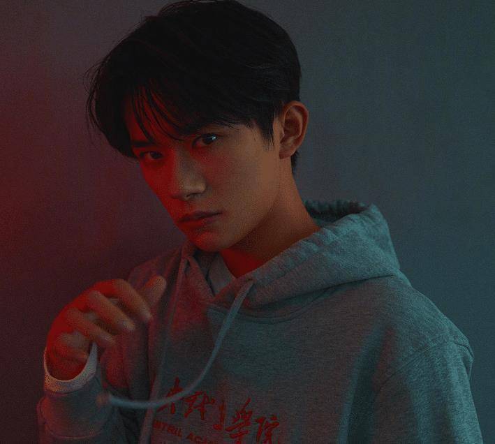 原创少年的你斩获多个奖项易烊千玺向导演道贺你很牛x