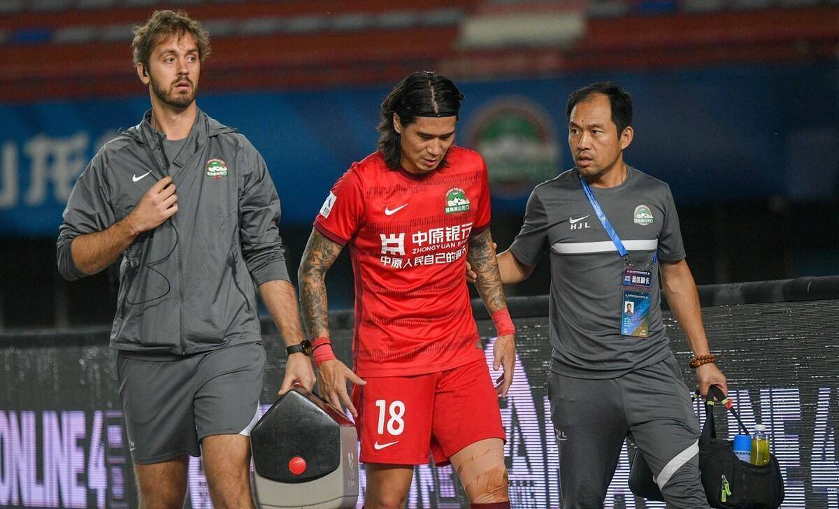 赵宇豪落叶归根:国脚级中场回归云南,携手玉昆扛起家乡足球大旗_河南