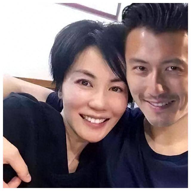 谢霆锋对张柏芝的深情情谊非一般爱情