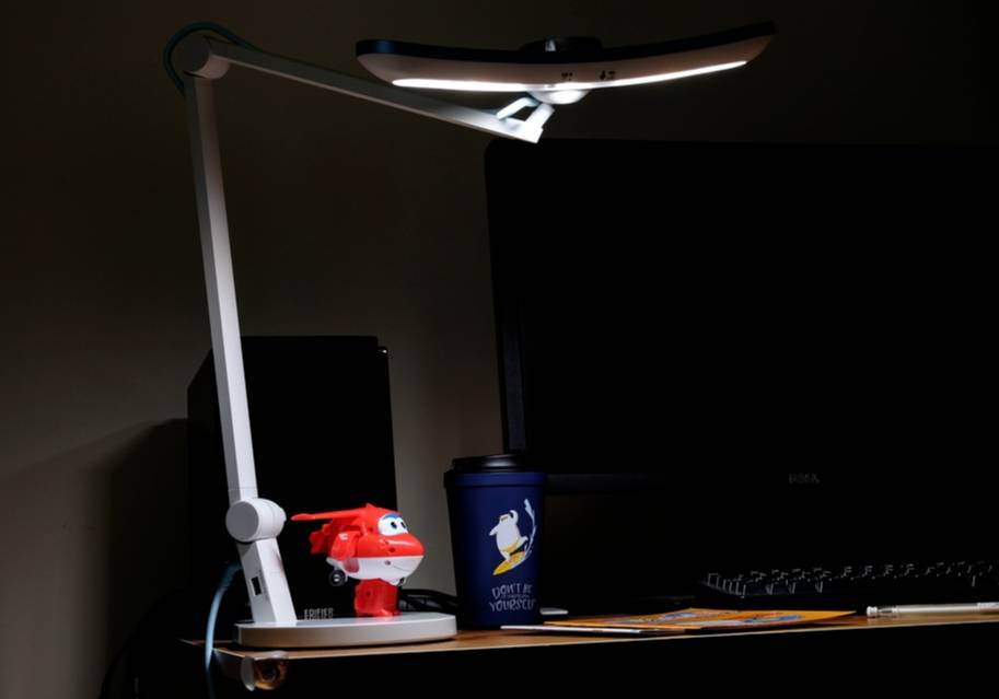 什么牌子的led台灯质量好耐用？五款热销机型大PK，选购不愁！
