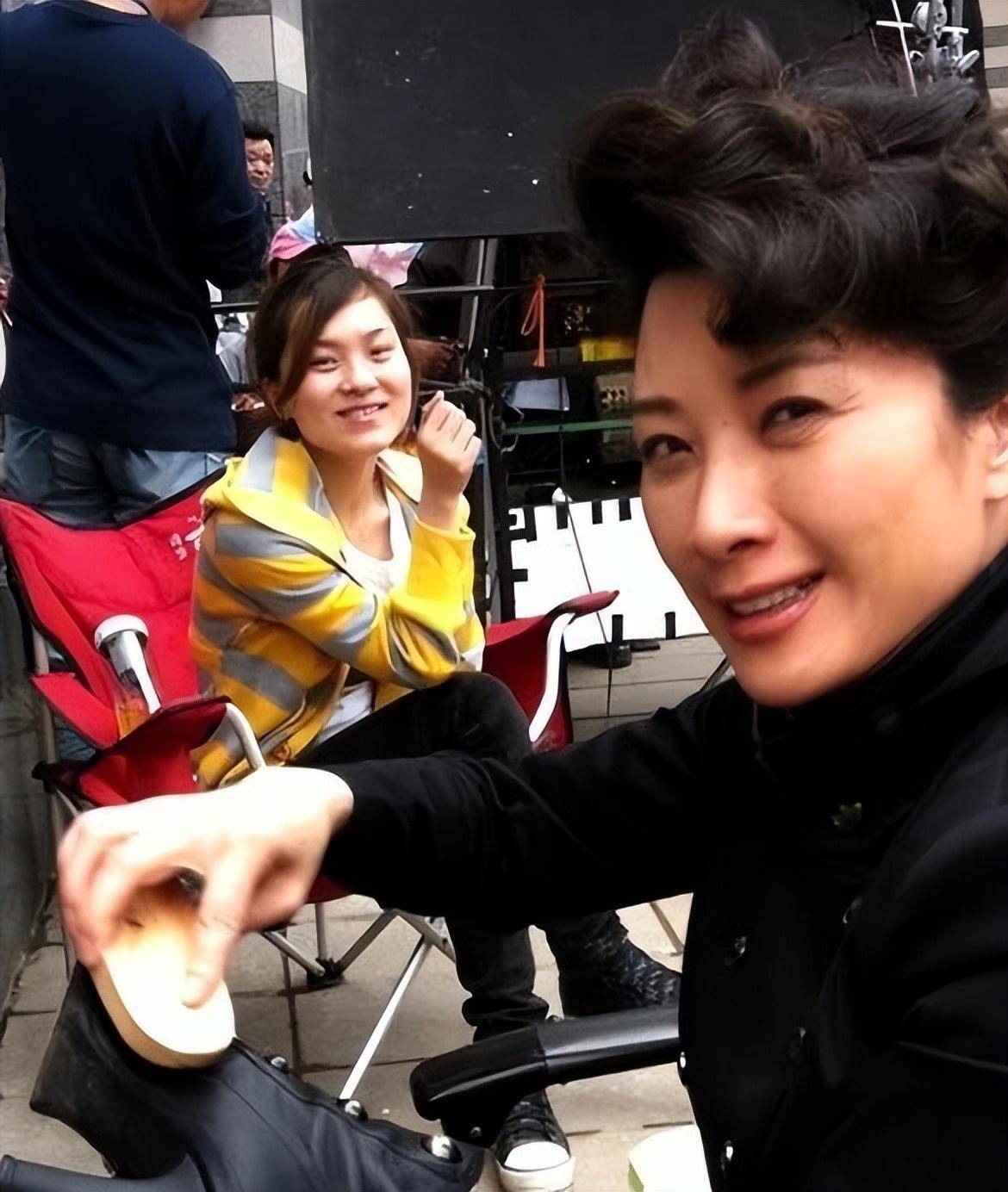 不服不行演员王静:戏好人低调,出道至今0绯闻,60岁婚姻成迷_生活_艺术