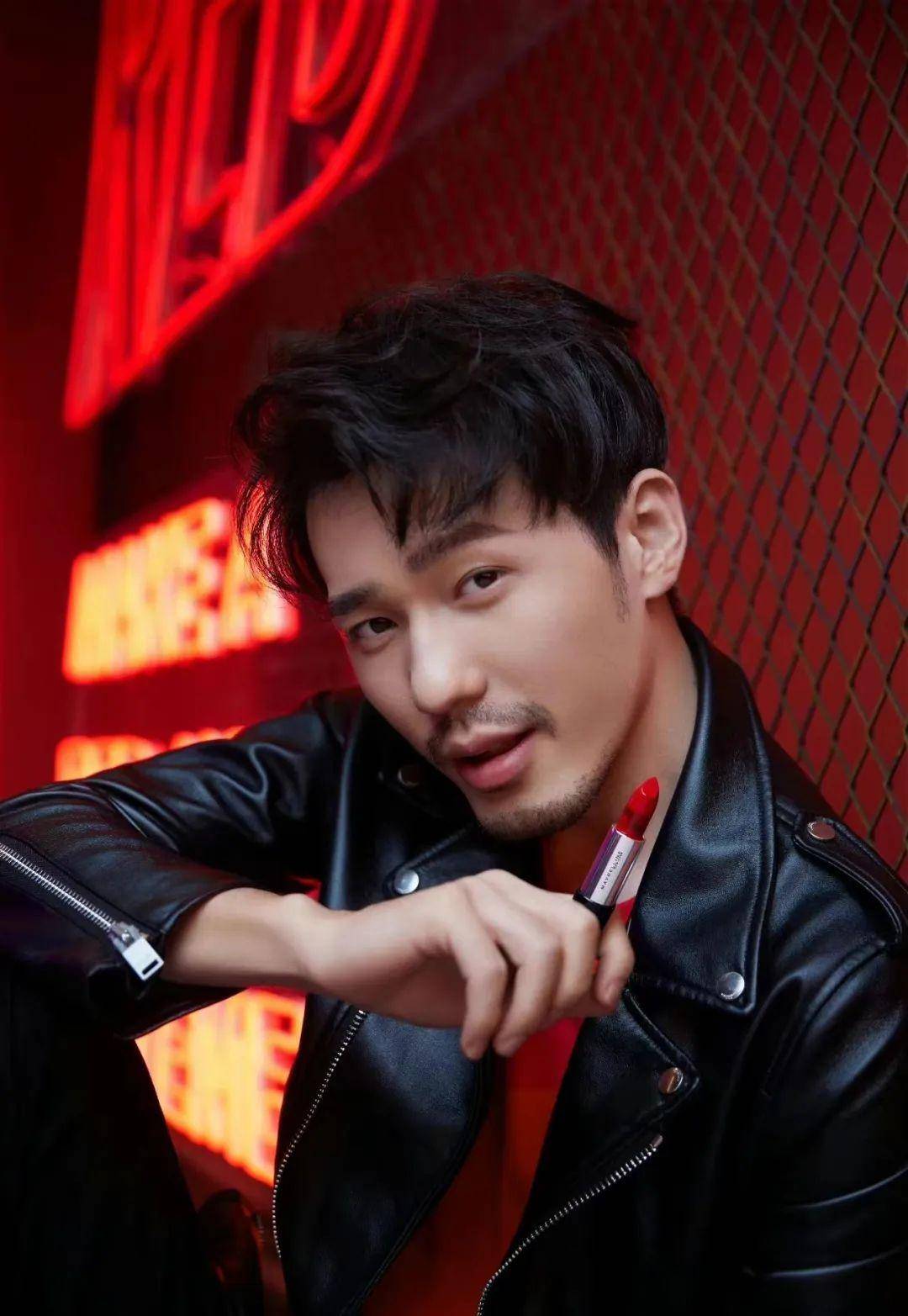 明星策划翻车大赏,真是丑的千奇百怪_吴磊_照片_品牌