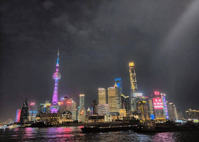 上海时尚新地标——外滩源,可以说是在项目门口.