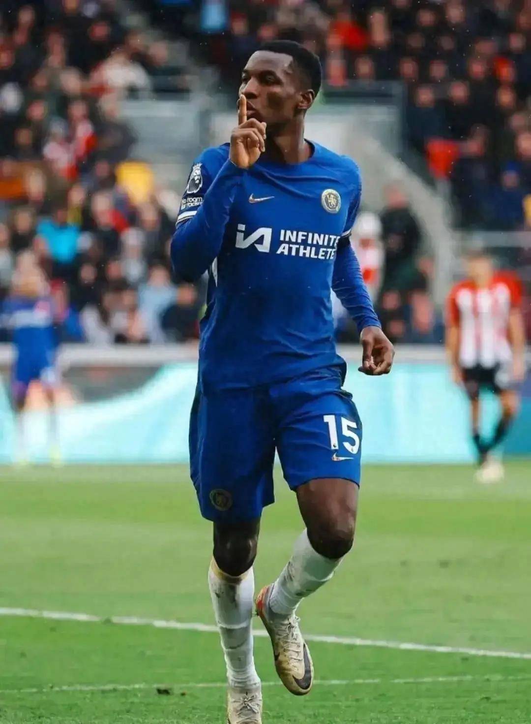 原创英超战报蓝军铁血逆转遭蜂鸣阻击切尔西22布伦特福德