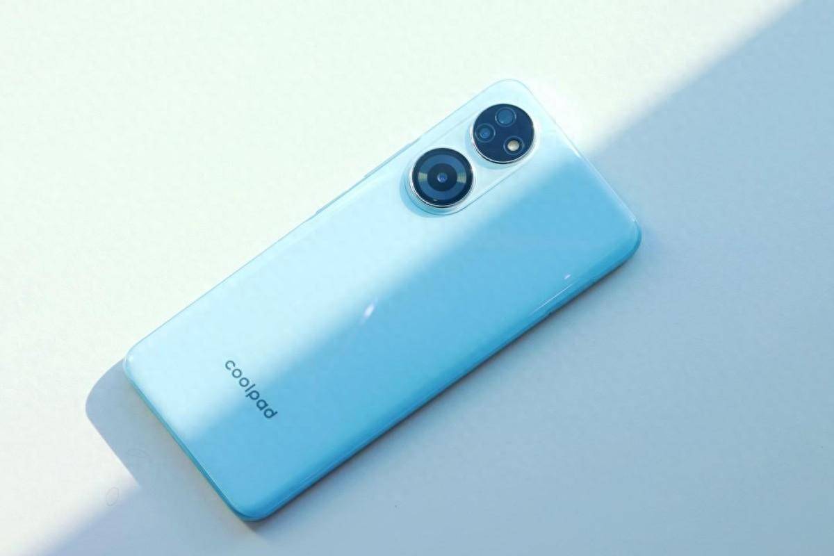 女神节献礼酷派锋尚50轻薄灵动设计引领女性手机新风尚