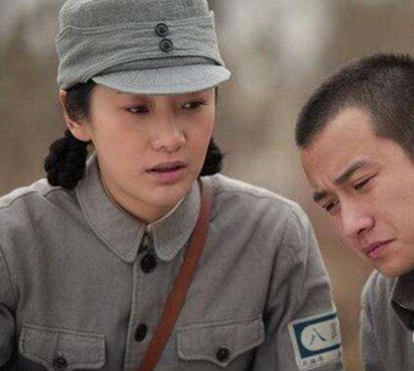 《雪豹》中的女一号,作品并不多这位女演员名字叫做陶飞霏,在《雪豹》