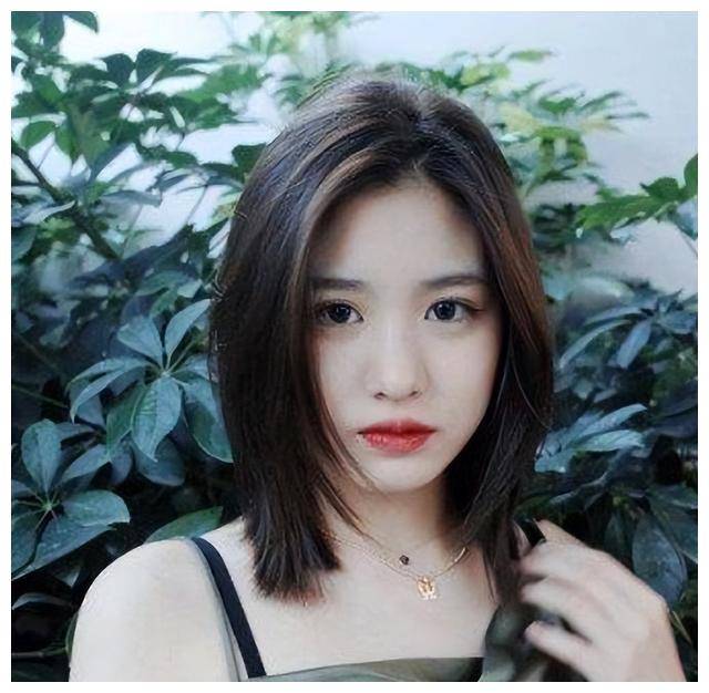 汪峰女儿18岁留学照曝光,超模身材似李嘉欣,美过章子怡_汪曼熙_时尚