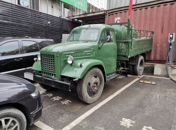 原创见过这两款载重卡车的人少之又少曾是国家骄傲当年的经典产品