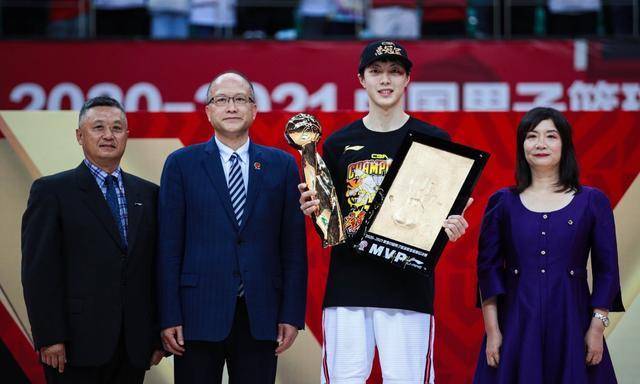 原创热议胡明轩31分荣获全明星mvp他仅差4项完成cba超级大满贯