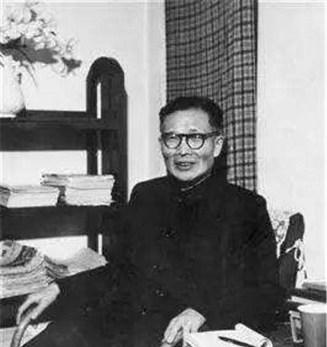 原创乡土作家周立波不幸染病弥留之际遗愿将一生积蓄捐给国家