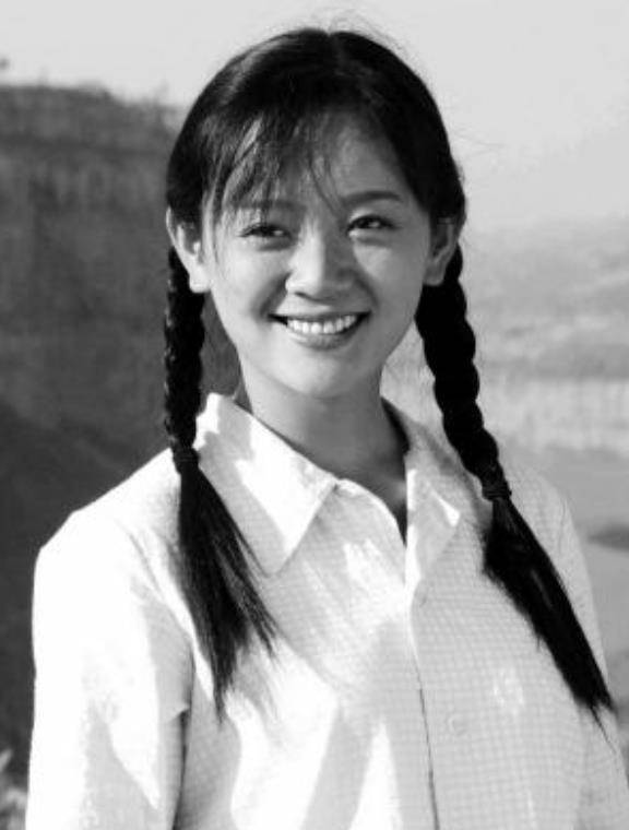 19岁的董存瑞牺牲后,妻子为他守孝三年,全心全意照顾其父母_长岭_革命