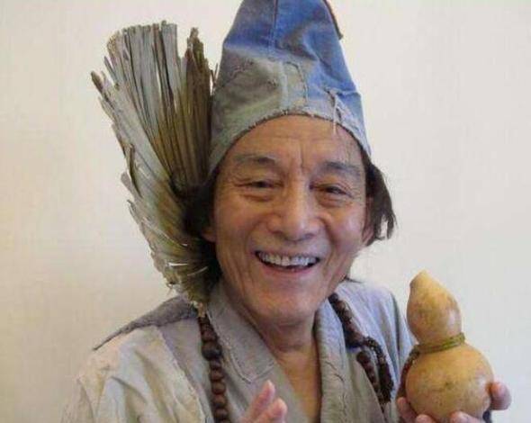 原创两次出家皈依佛门拍摄济公时与佛结缘游本昌一生经历了什么