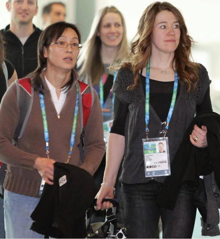 其实我们从中国速度滑冰队接下来的集训和参赛阵容里可以看出,王秀丽