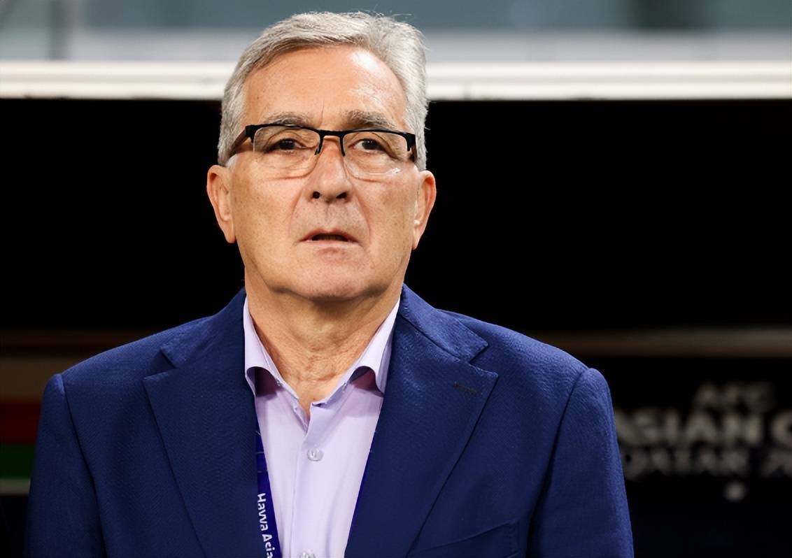 目前,国足新任主帅伊万科维奇正式走马上任,并已经开始在各个赛场考察