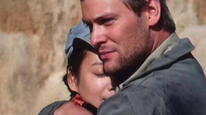 1996年,宁静因拍摄历史剧《红河谷》,与第一任丈夫保罗相识.