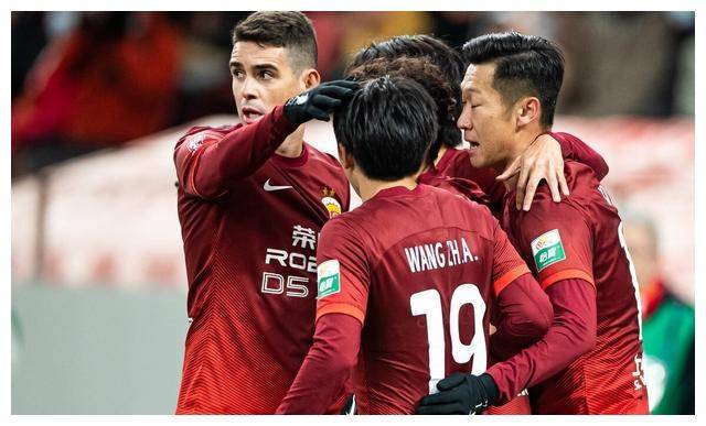 从球员到教练,看懂上港夺冠之谜 胜于泰山队_上海_山东_外援