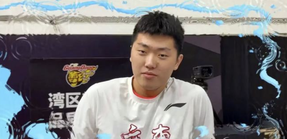 原创18分钟6犯罚下杜锋头号爱将报废防不住张镇麟还耽误2位天才