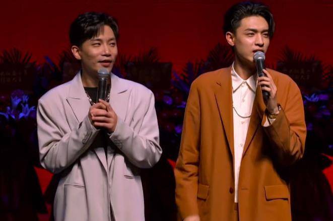 原创郭德纲的相声越来越像聊天这是水平退步吗郑好一句话道破内情