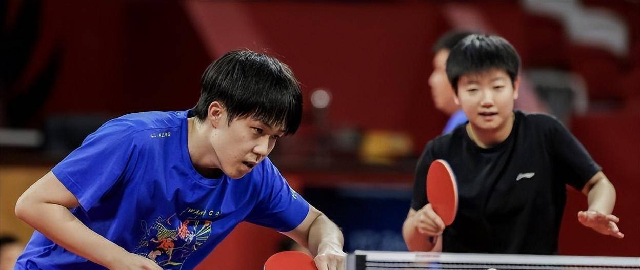 项目,本次赛事国乒有两对组合参赛,分别是樊振东/王楚钦和马龙/许昕