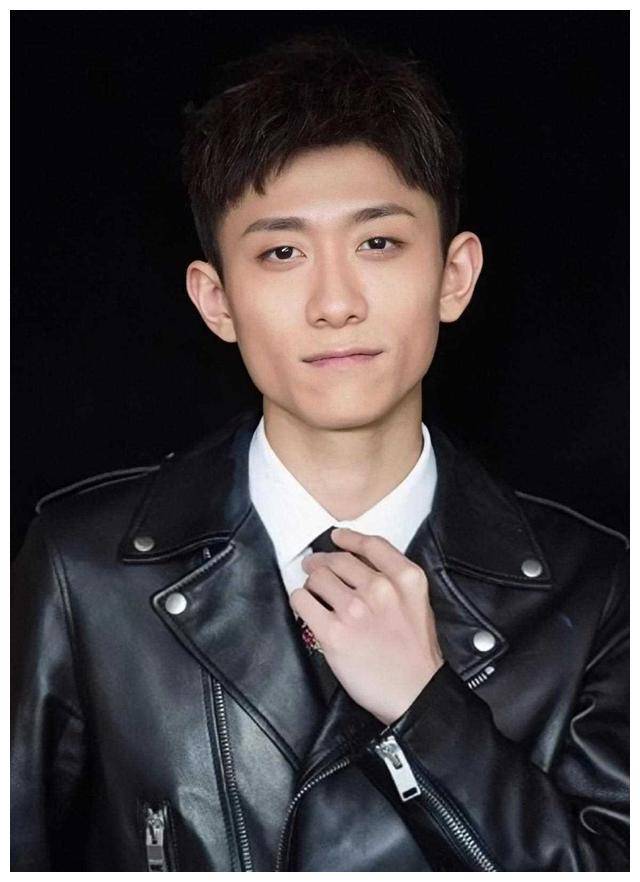 原创张一山片酬暴跌无戏可拍残酷现实震惊影坛