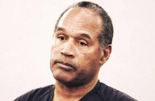 原创26年前前夫被疑害死前妻后花千万请律师辩护获释后得意一笑