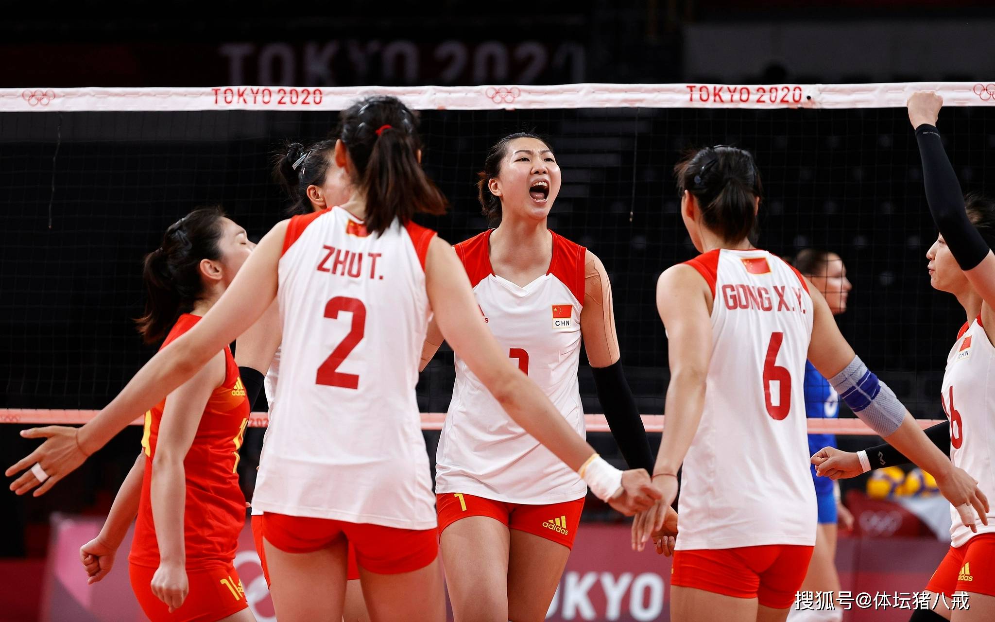 中国女排在巴黎奥运会上的任务是非常艰巨的,中国女排的目标是站上